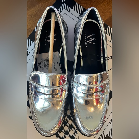 Worthington Shiny Silver Penny Loafers JC Penny Size 8 New in Box - Picture 3 of 6
